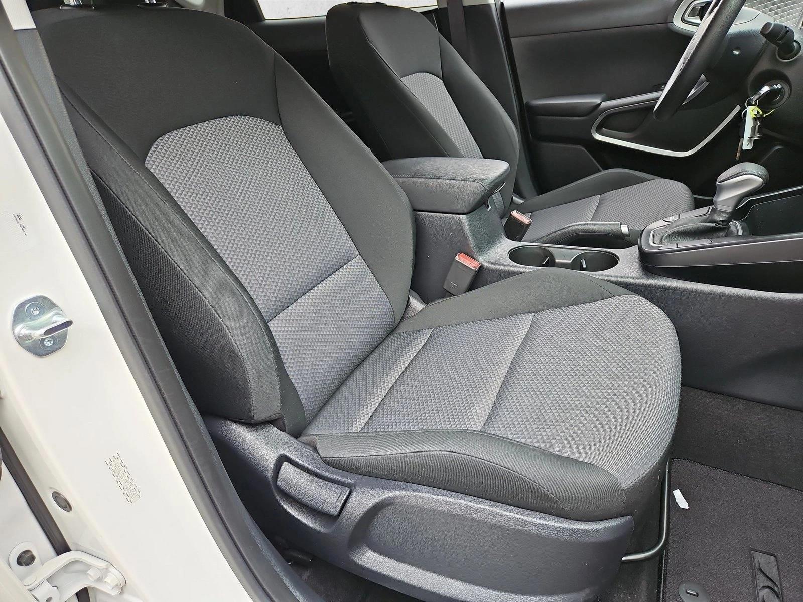 2023 Kia Soul LX - Photo 19