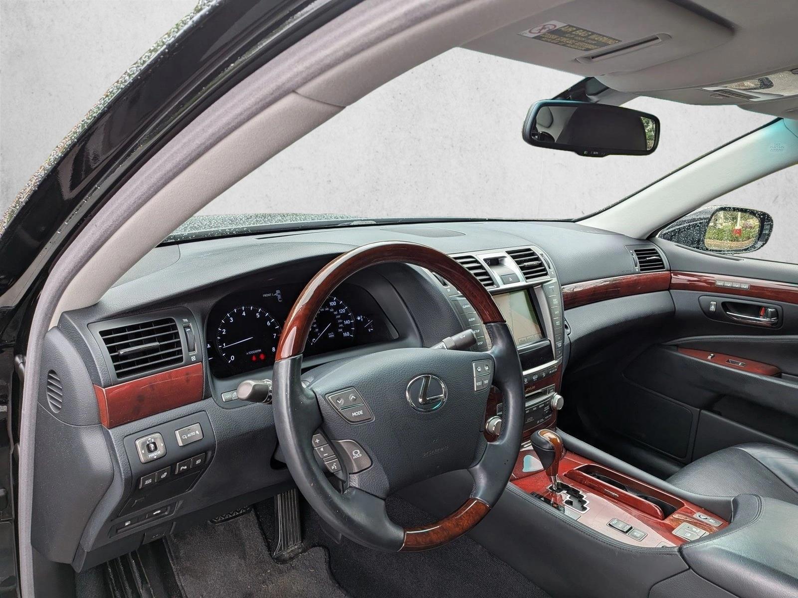 Thumbnail: 2011 Lexus LS - 3