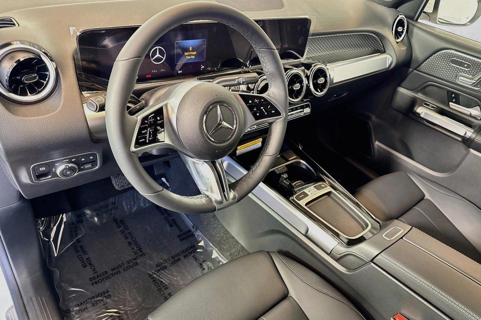 Thumbnail: 2026 Mercedes-Benz GLB - 3