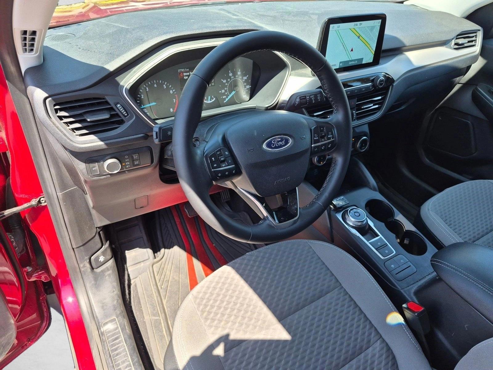 Thumbnail: 2022 Ford Escape - 3