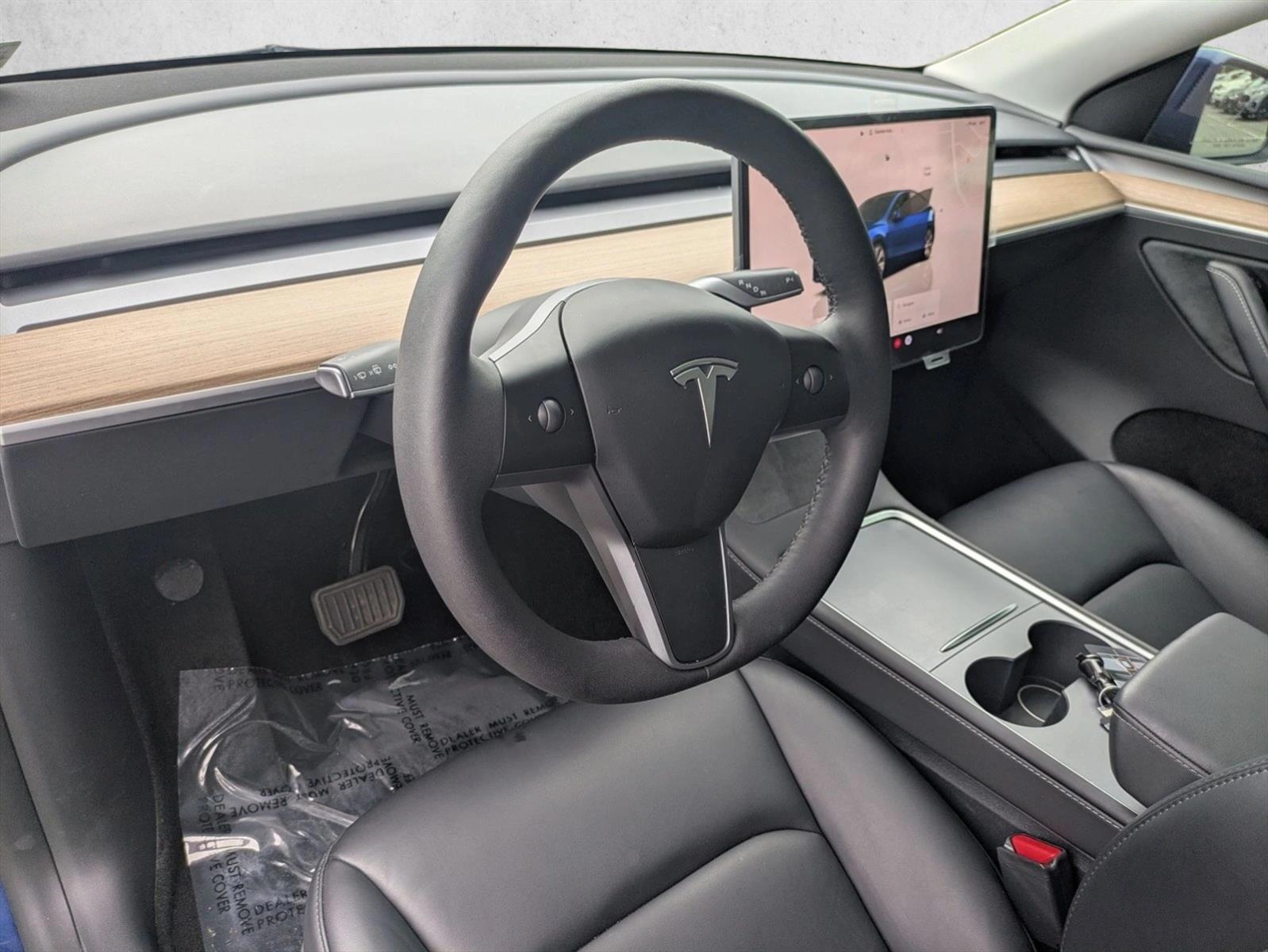 Thumbnail: 2023 Tesla Model Y - 4