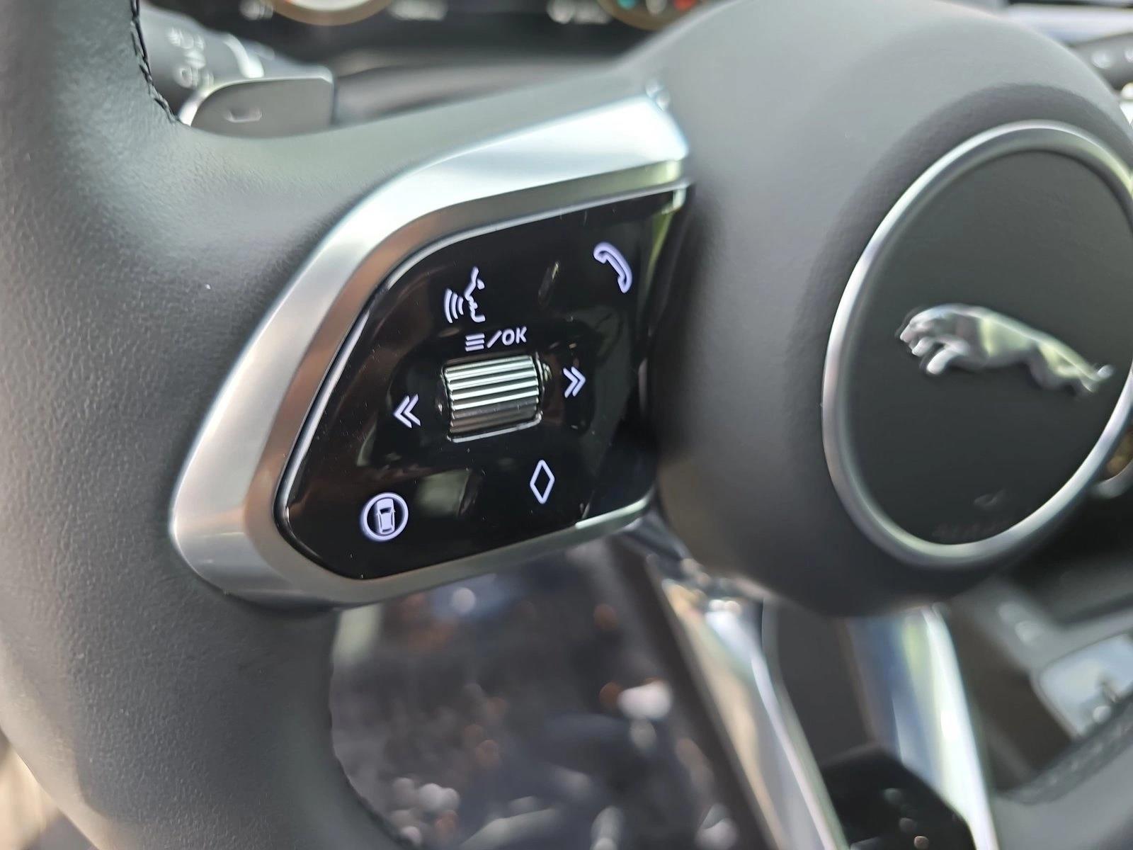 2024 Jaguar E-Pace R-DYNAMIC SE - Photo 17