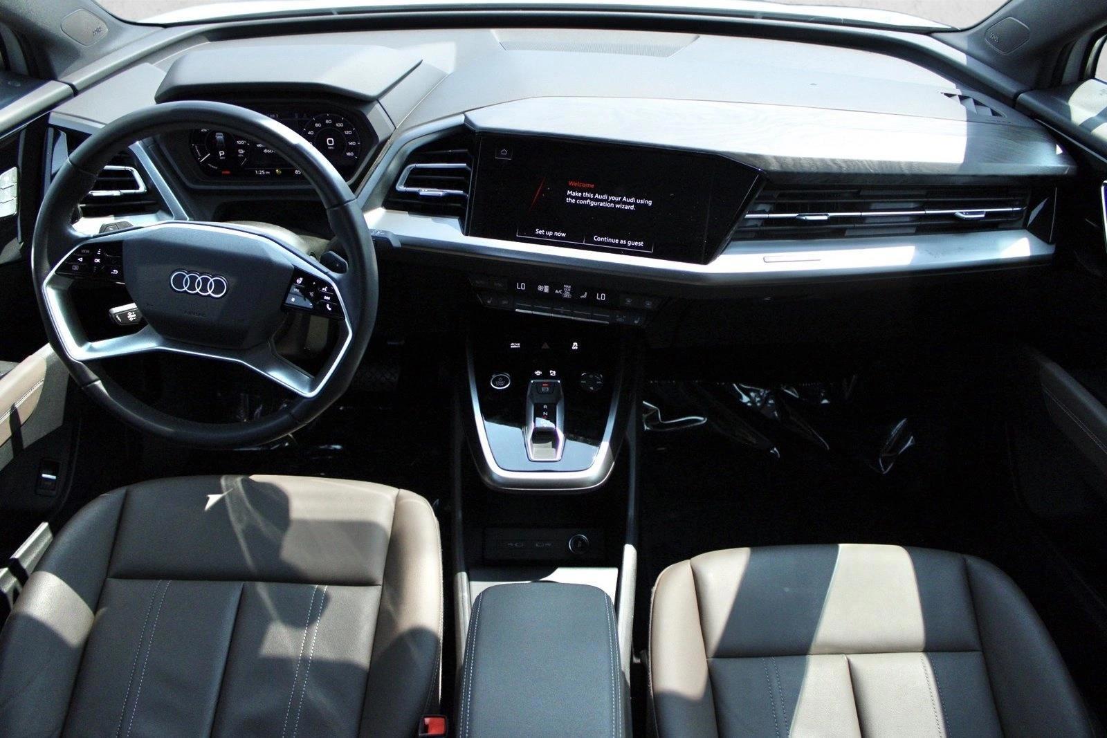 Thumbnail: 2023 Audi Q4 e-tron - 4