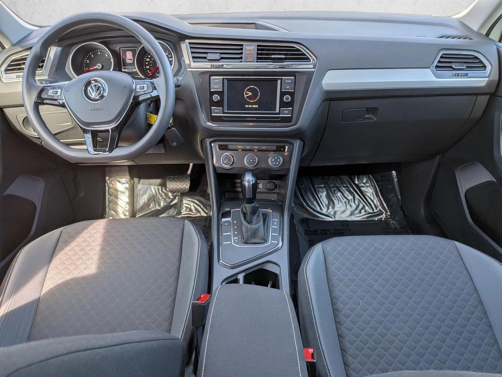 Thumbnail: 2021 Volkswagen Tiguan - 4