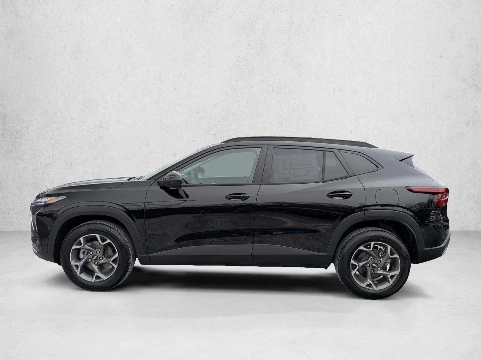 Thumbnail: 2026 Chevrolet Trax - 2