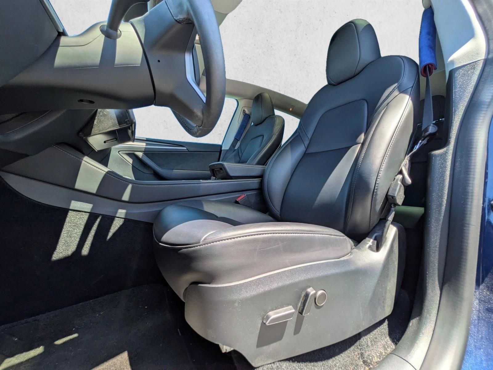 Thumbnail: 2023 Tesla Model Y - 4