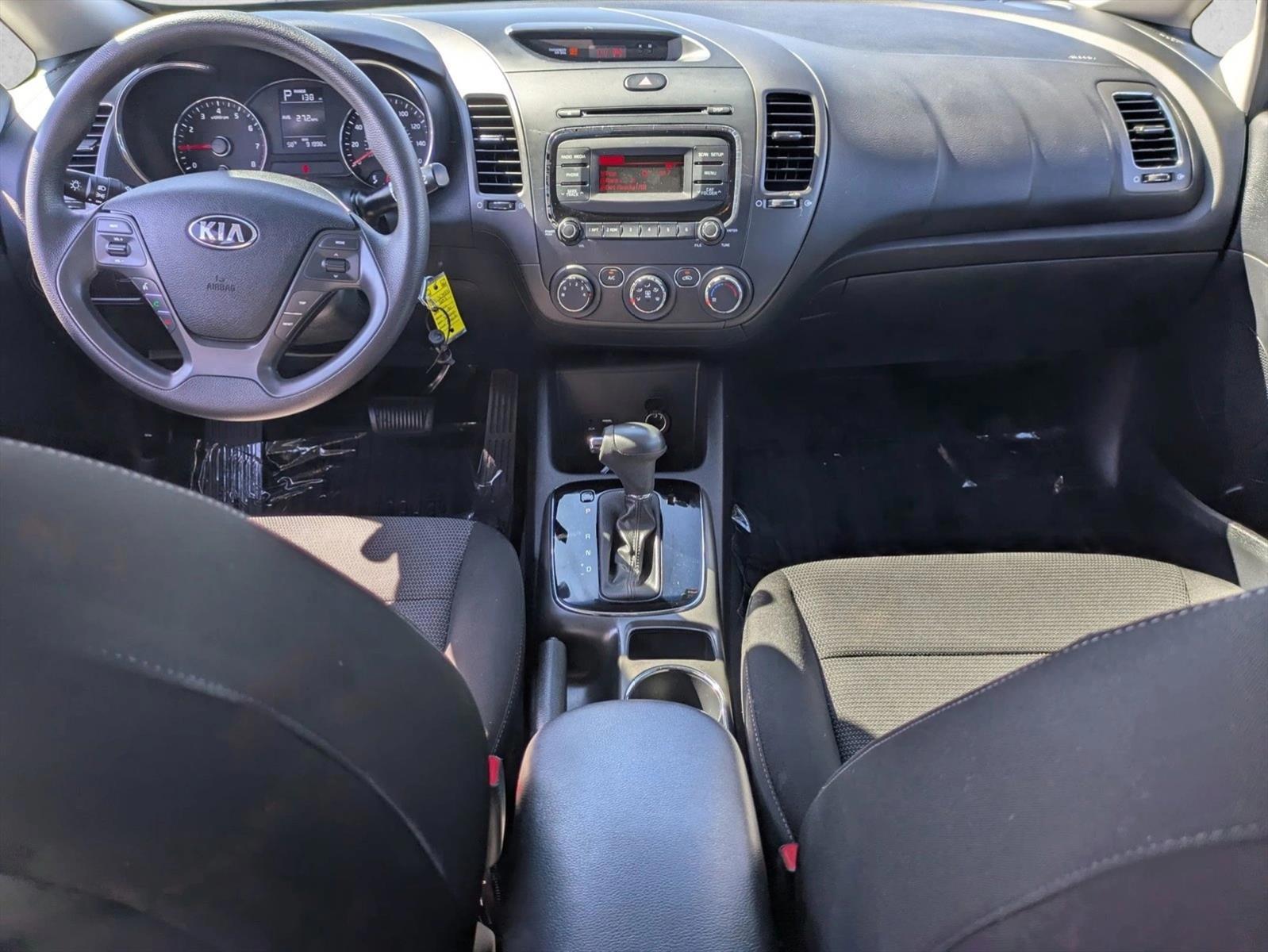 Thumbnail: 2017 Kia Forte - 3