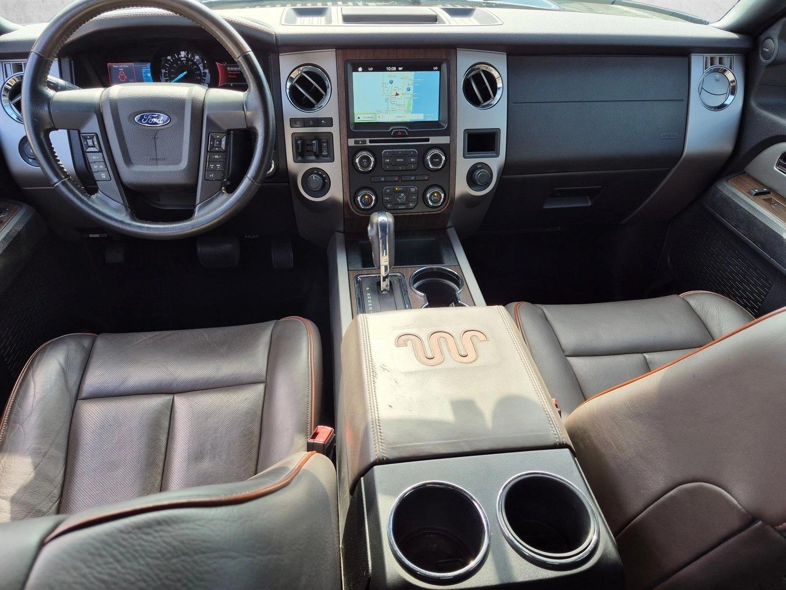 Thumbnail: 2016 Ford Expedition - 3