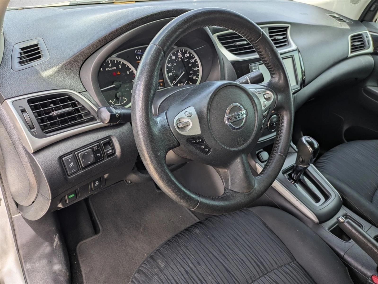 Thumbnail: 2019 Nissan Sentra - 3