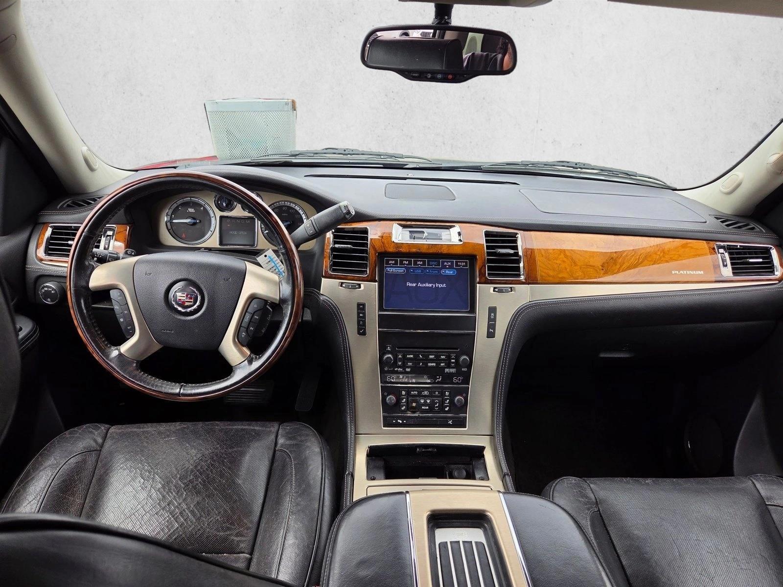 Thumbnail: 2013 Cadillac Escalade - 3