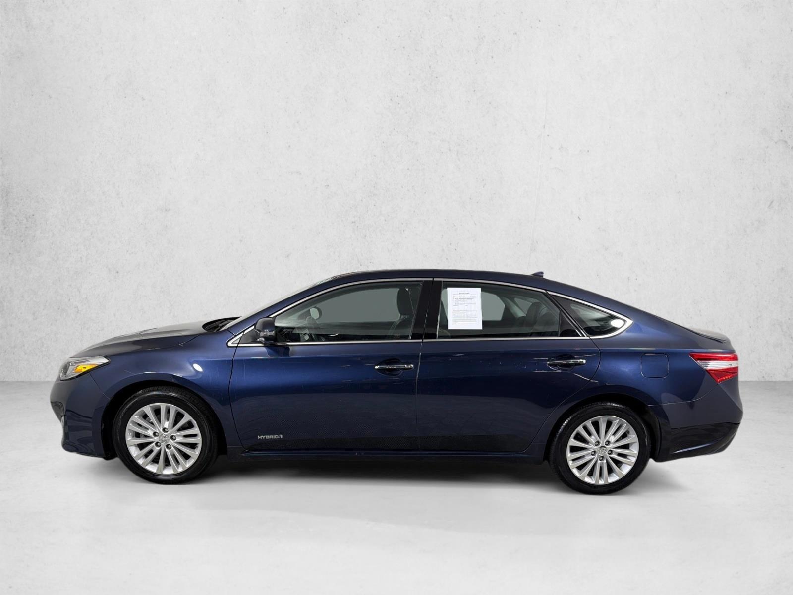 Thumbnail: 2015 Toyota Avalon - 2