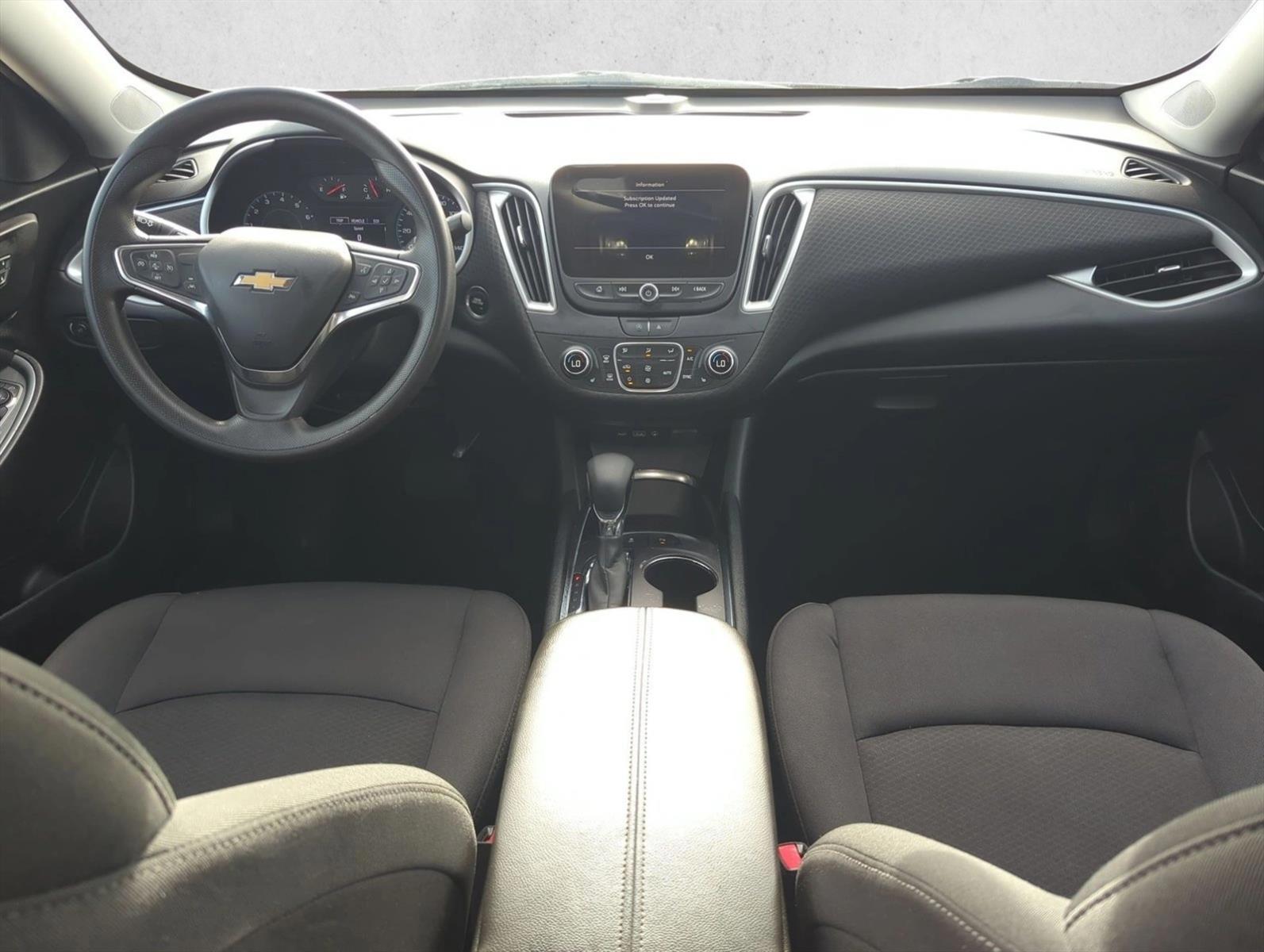 Thumbnail: 2024 Chevrolet Malibu - 3