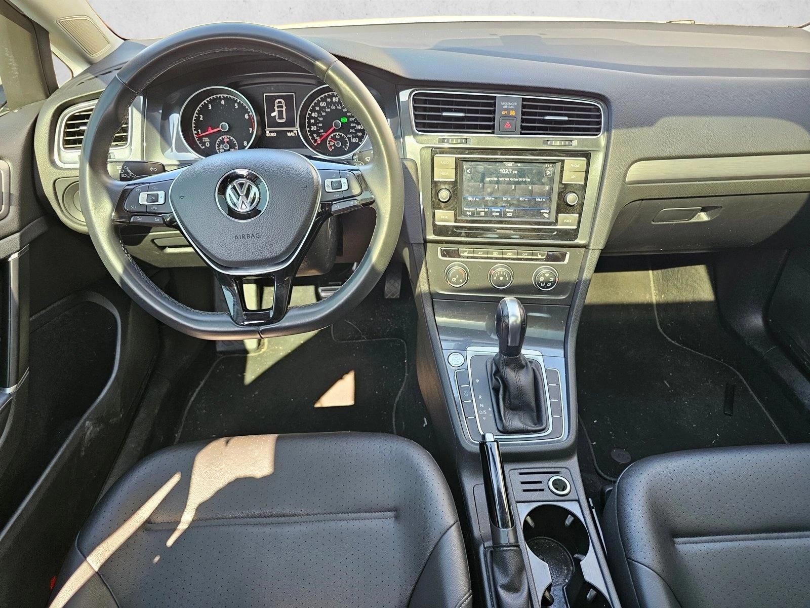 Thumbnail: 2021 Volkswagen Golf - 3