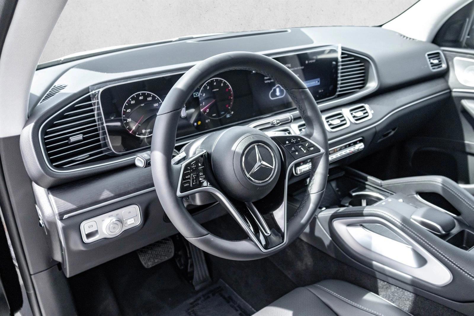 Thumbnail: 2026 Mercedes-Benz GLE - 3