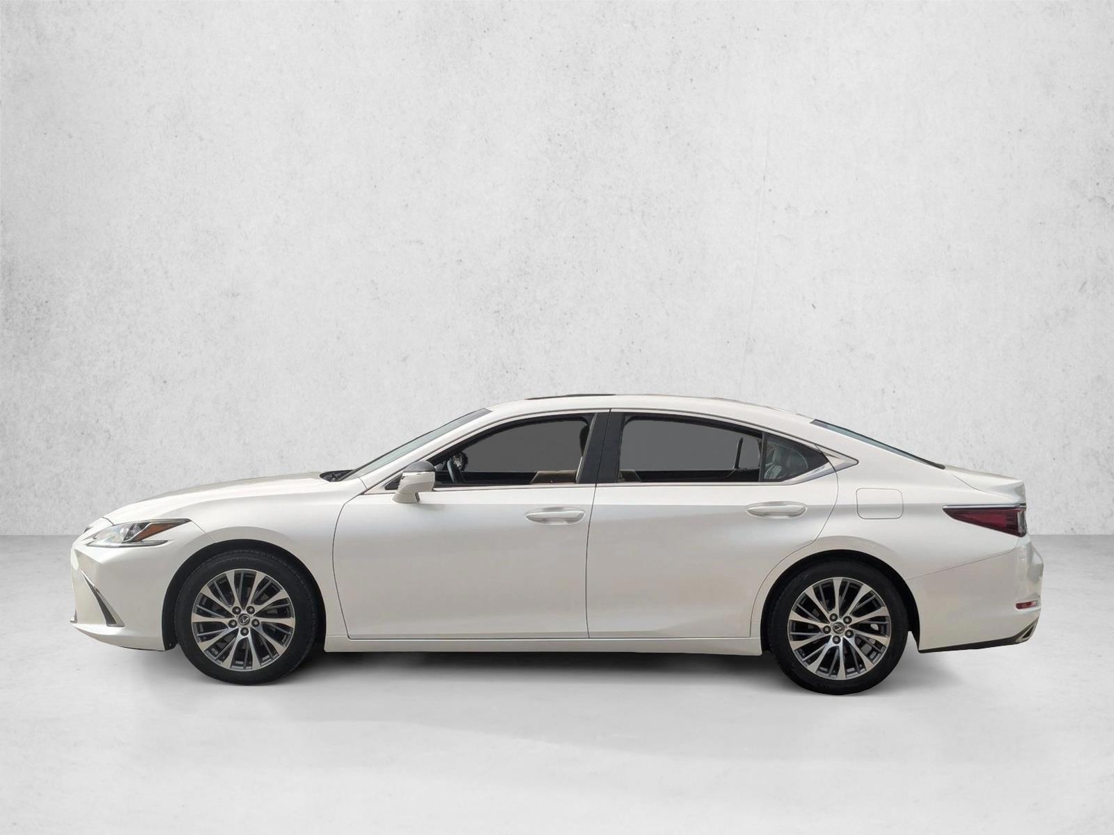 Thumbnail: 2020 Lexus ES - 2