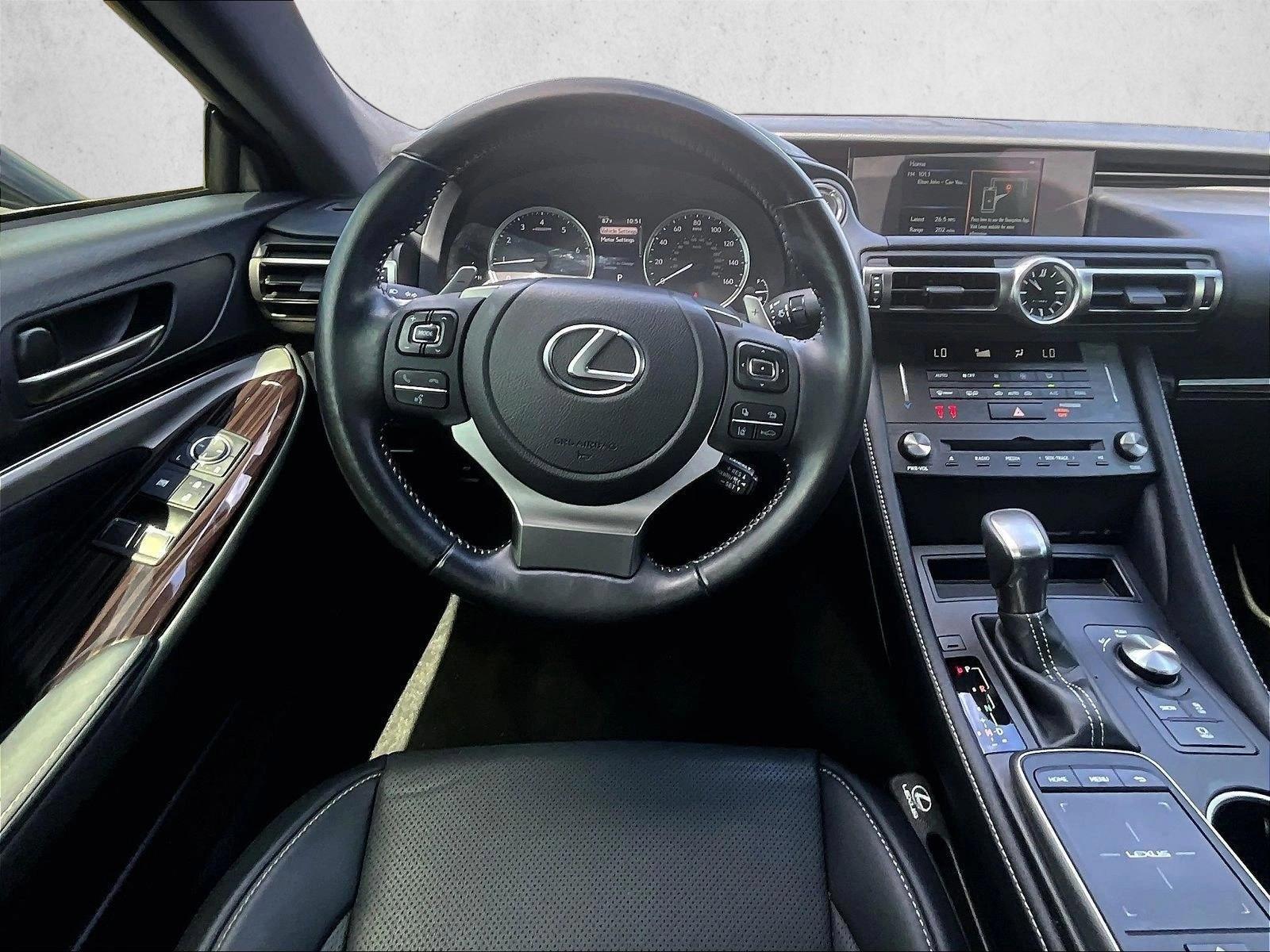 Thumbnail: 2022 Lexus RC - 3