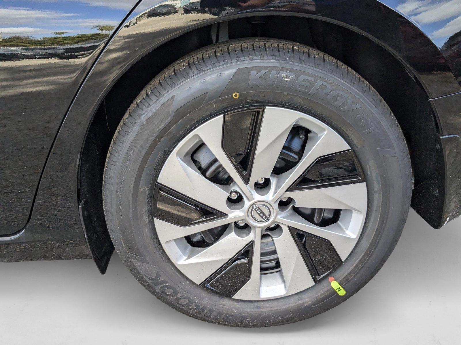 2025 Nissan Altima S - Photo 9