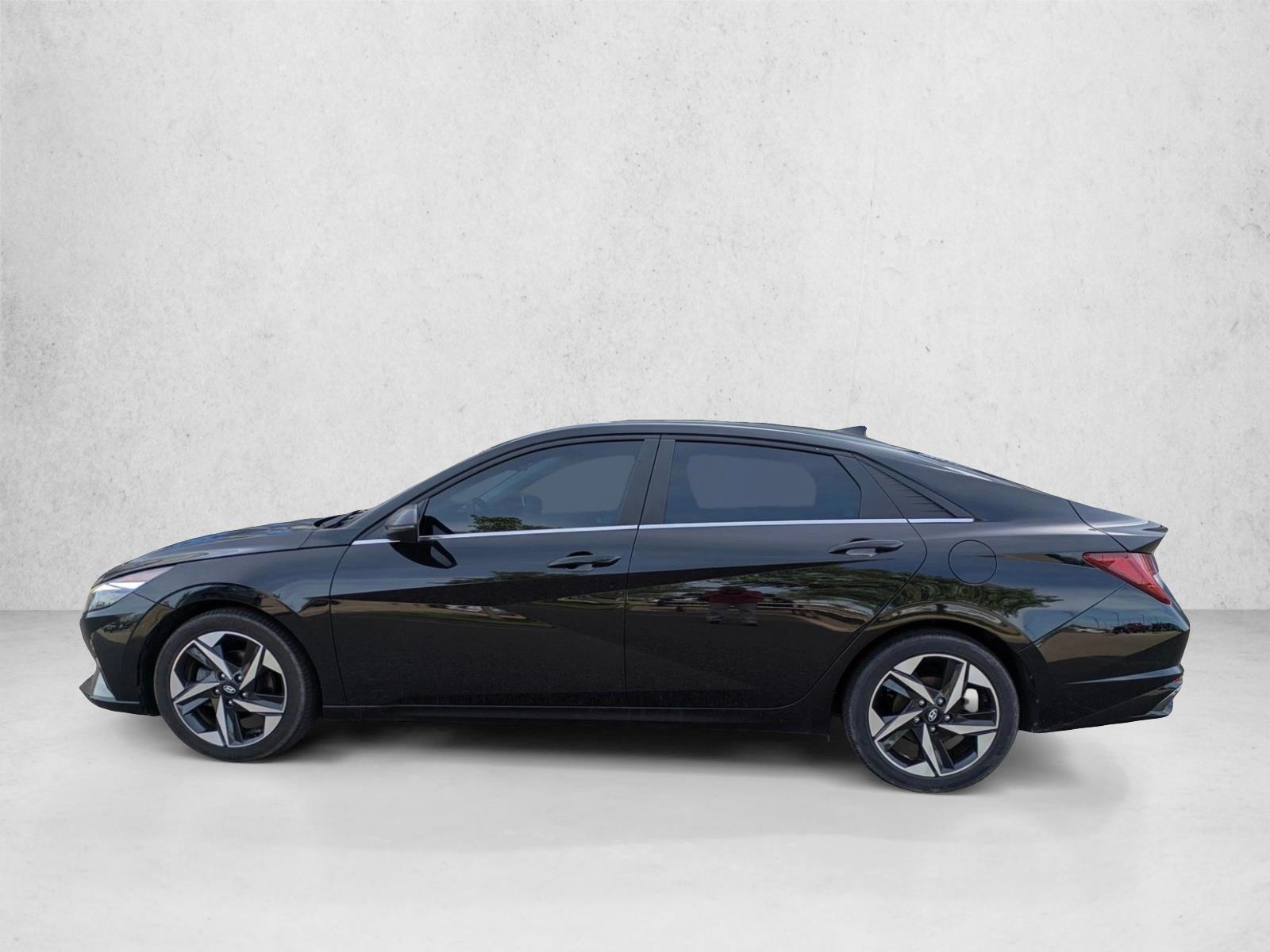 Thumbnail: 2022 Hyundai Elantra - 2