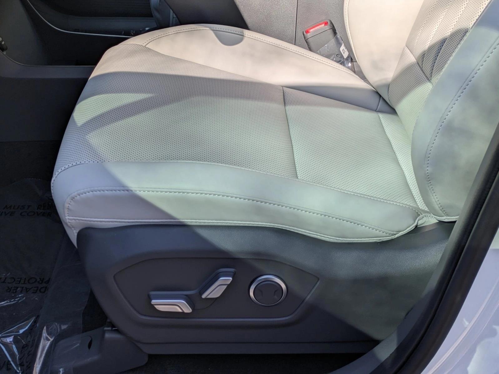 Thumbnail: 2026 Hyundai Santa Fe - 4