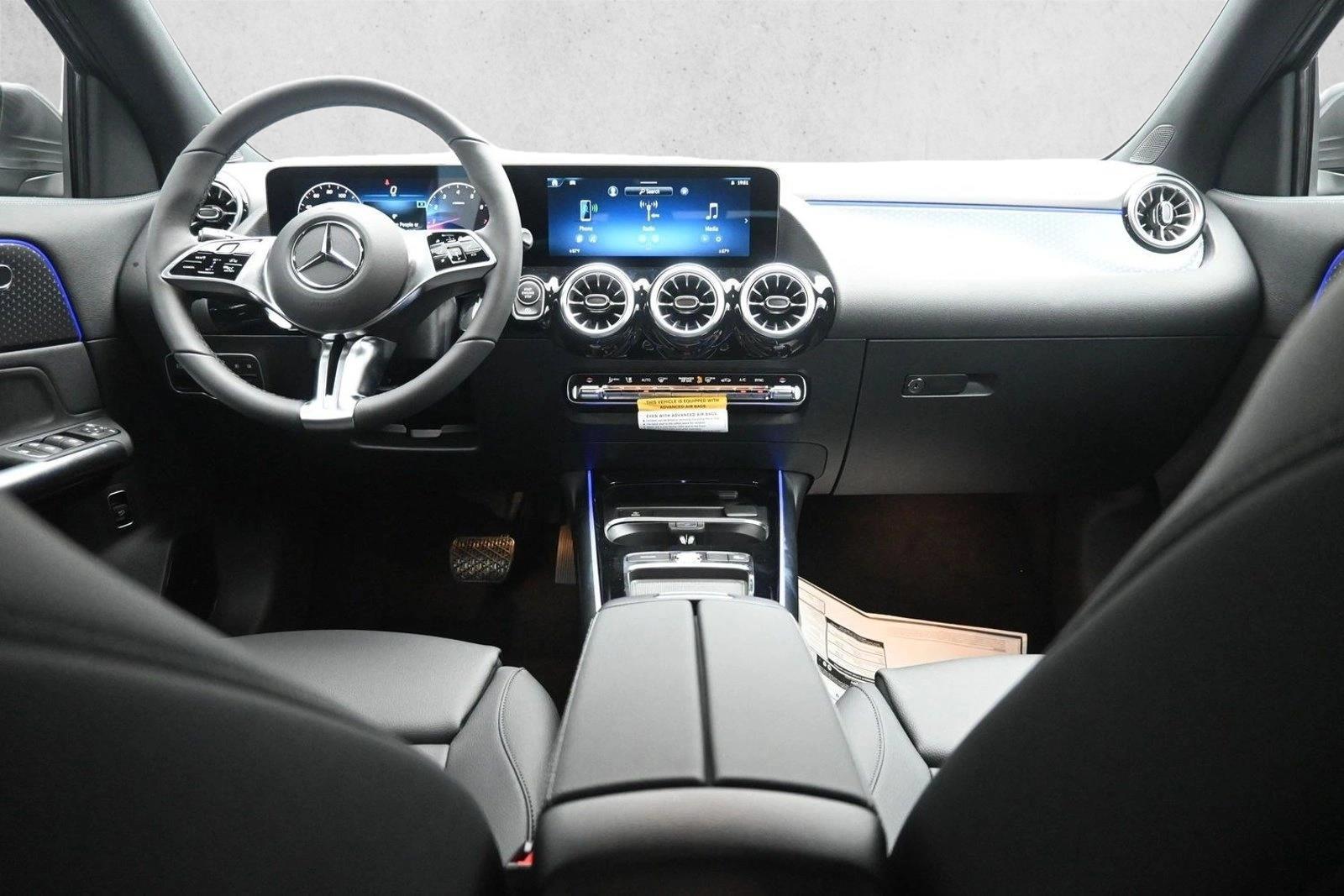 Thumbnail: 2026 Mercedes-Benz GLA - 3