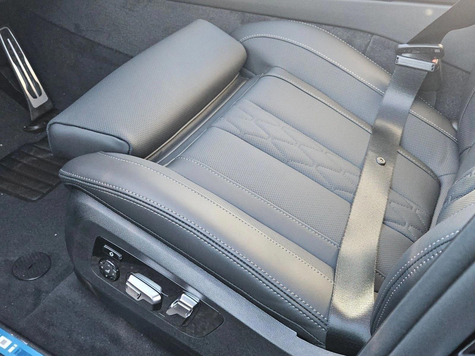 Thumbnail: 2027 BMW X7 - 5