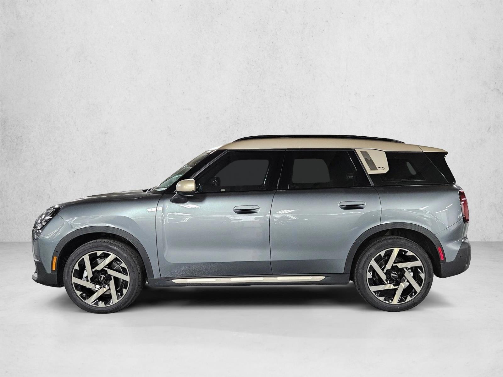 Thumbnail: 2027 MINI Cooper Countryman - 2