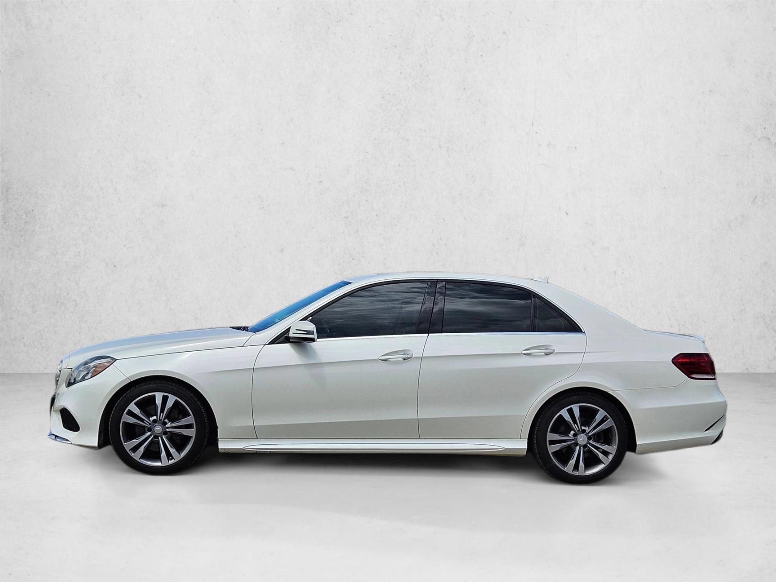 Thumbnail: 2016 Mercedes-Benz E-Class - 2