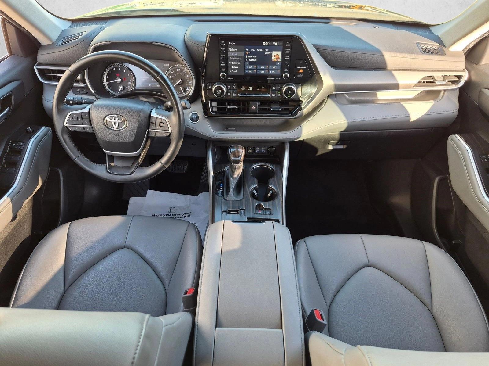 Thumbnail: 2022 Toyota Highlander - 3