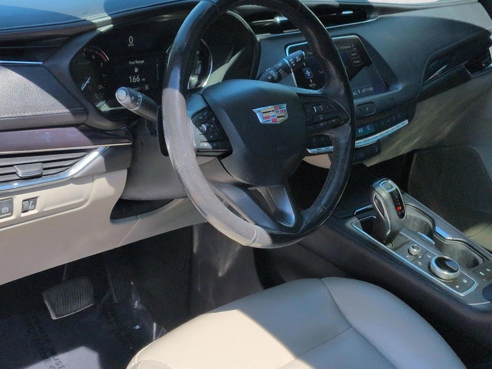 Thumbnail: 2019 Cadillac XT4 - 3