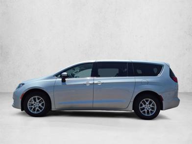 2022 Chrysler Voyager