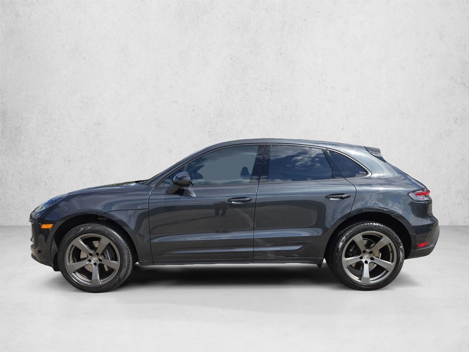 Thumbnail: 2025 Porsche Macan - 2