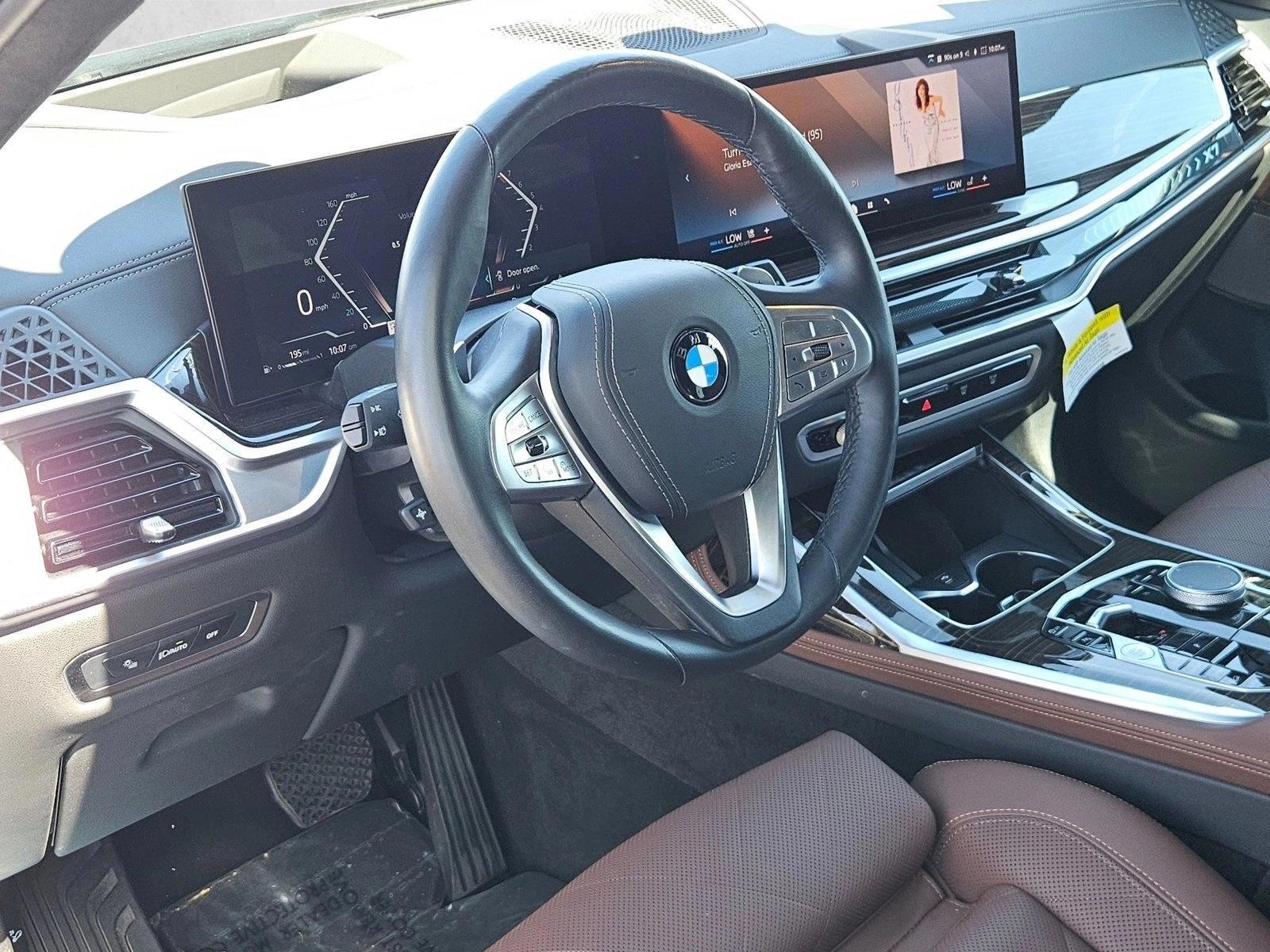 Thumbnail: 2025 BMW X7 - 3