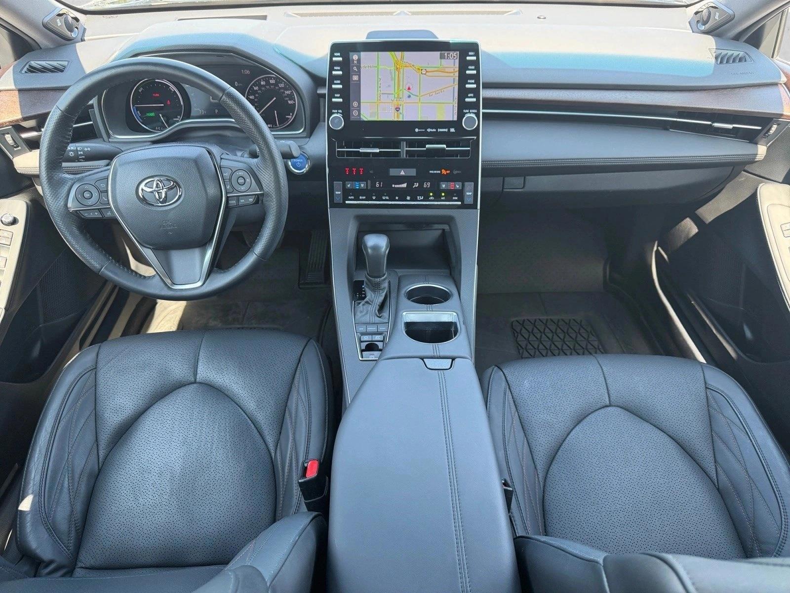 Thumbnail: 2022 Toyota Avalon - 3
