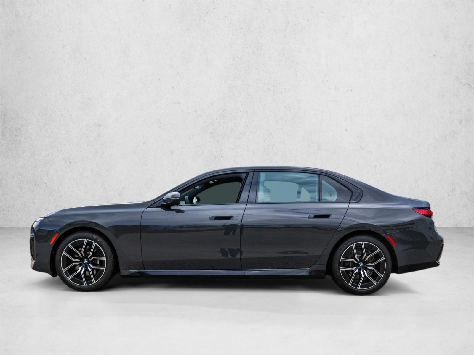 Thumbnail: 2026 BMW 7 Series - 2