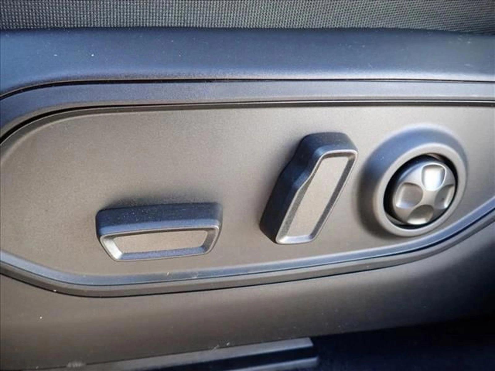 Thumbnail: 2026 Jeep Grand Cherokee L - 3