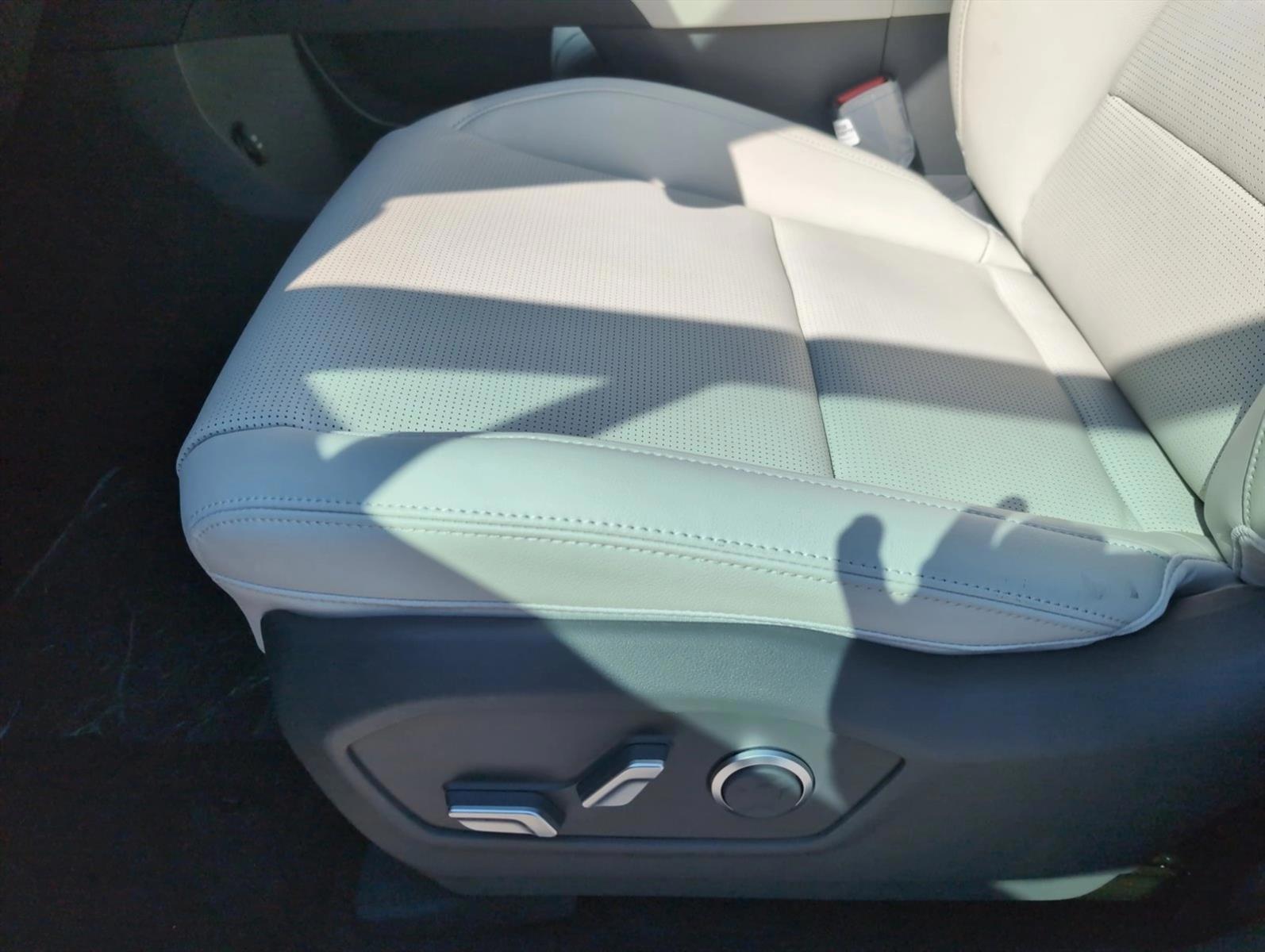 Thumbnail: 2026 Hyundai Santa Fe - 4