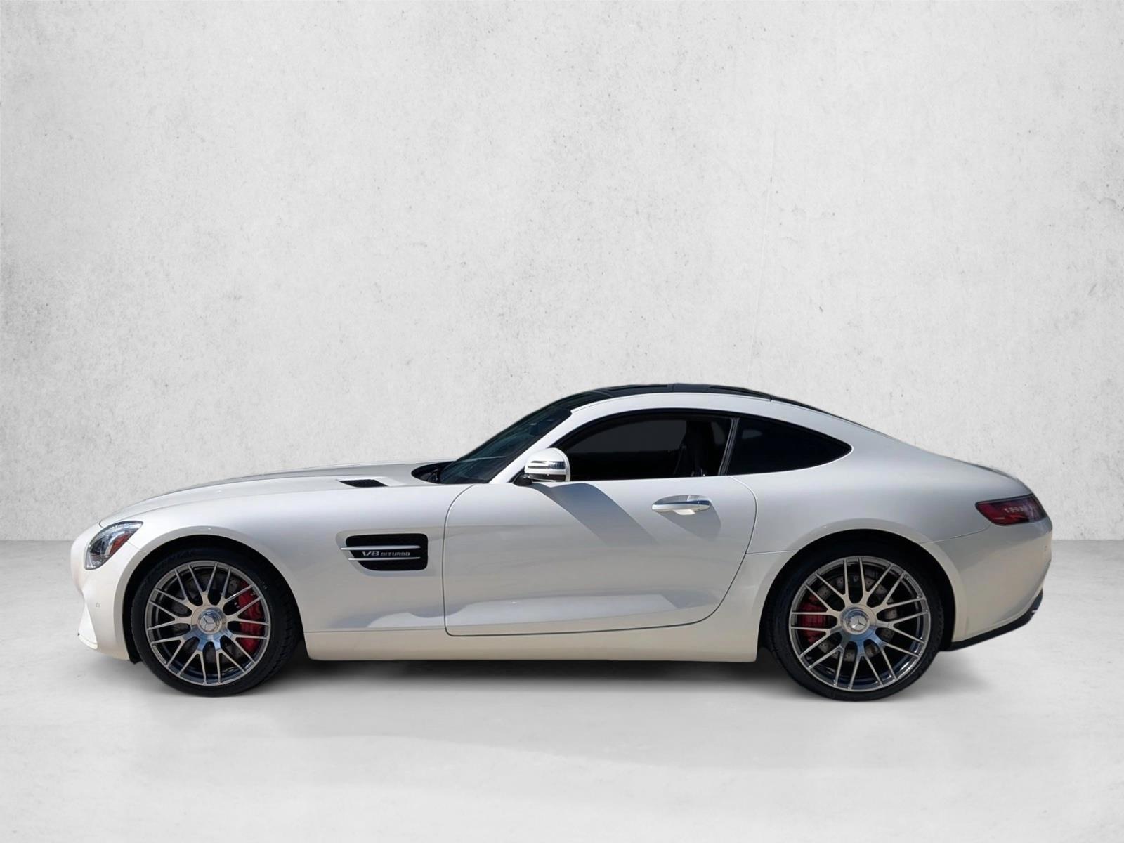 Thumbnail: 2016 Mercedes-Benz AMG GT - 2