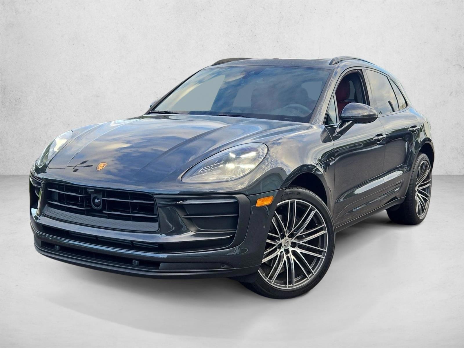 Thumbnail: 2025 Porsche Macan - 1