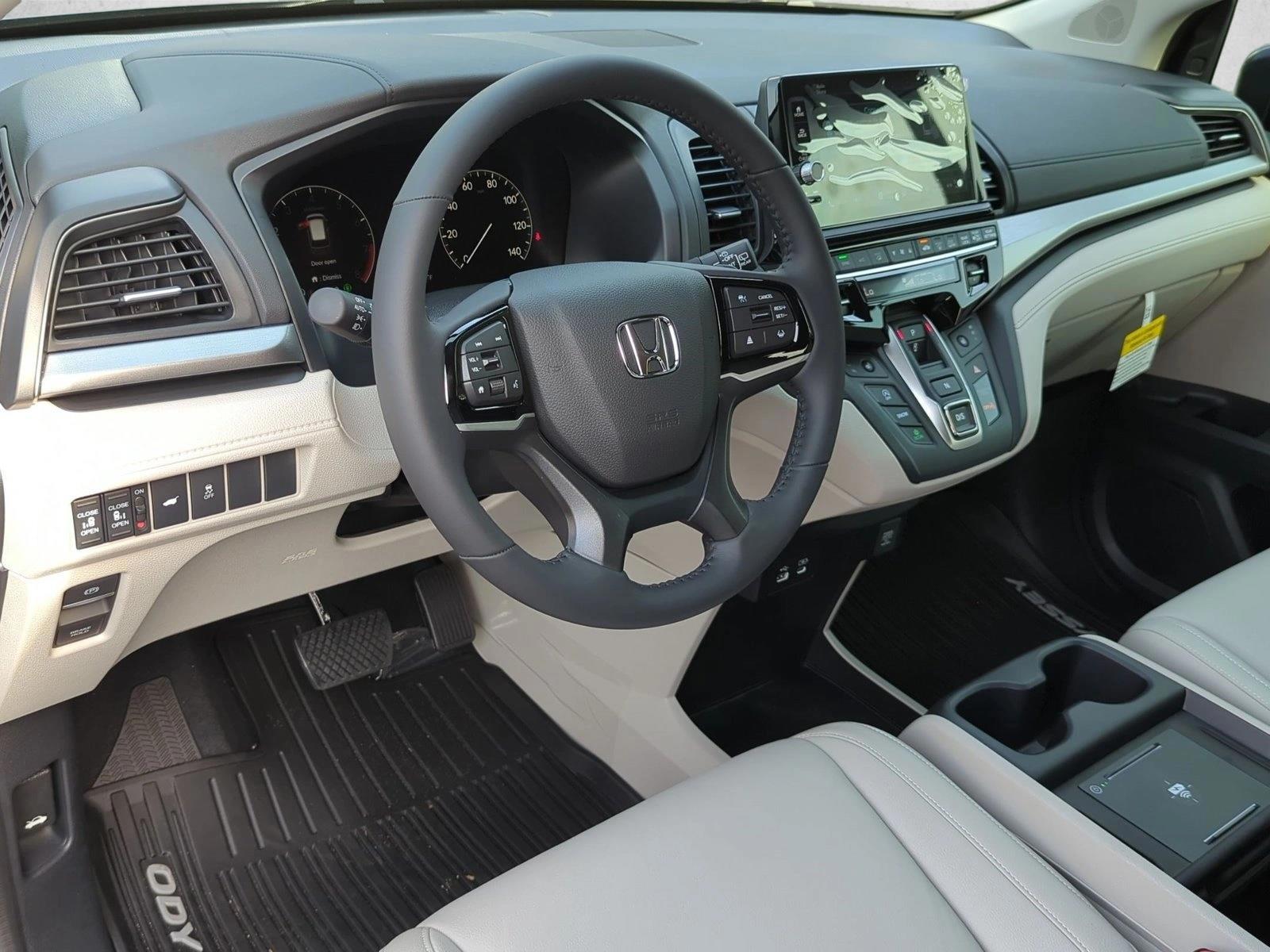 Thumbnail: 2026 Honda Odyssey - 3