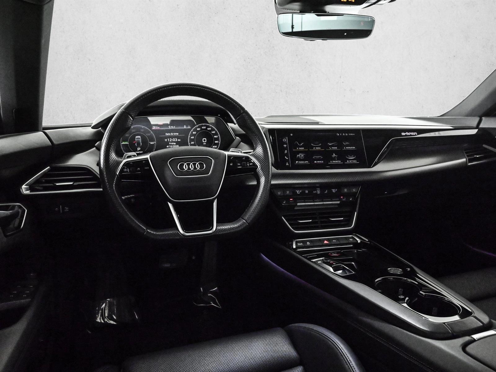 Thumbnail: 2023 Audi e-tron - 3