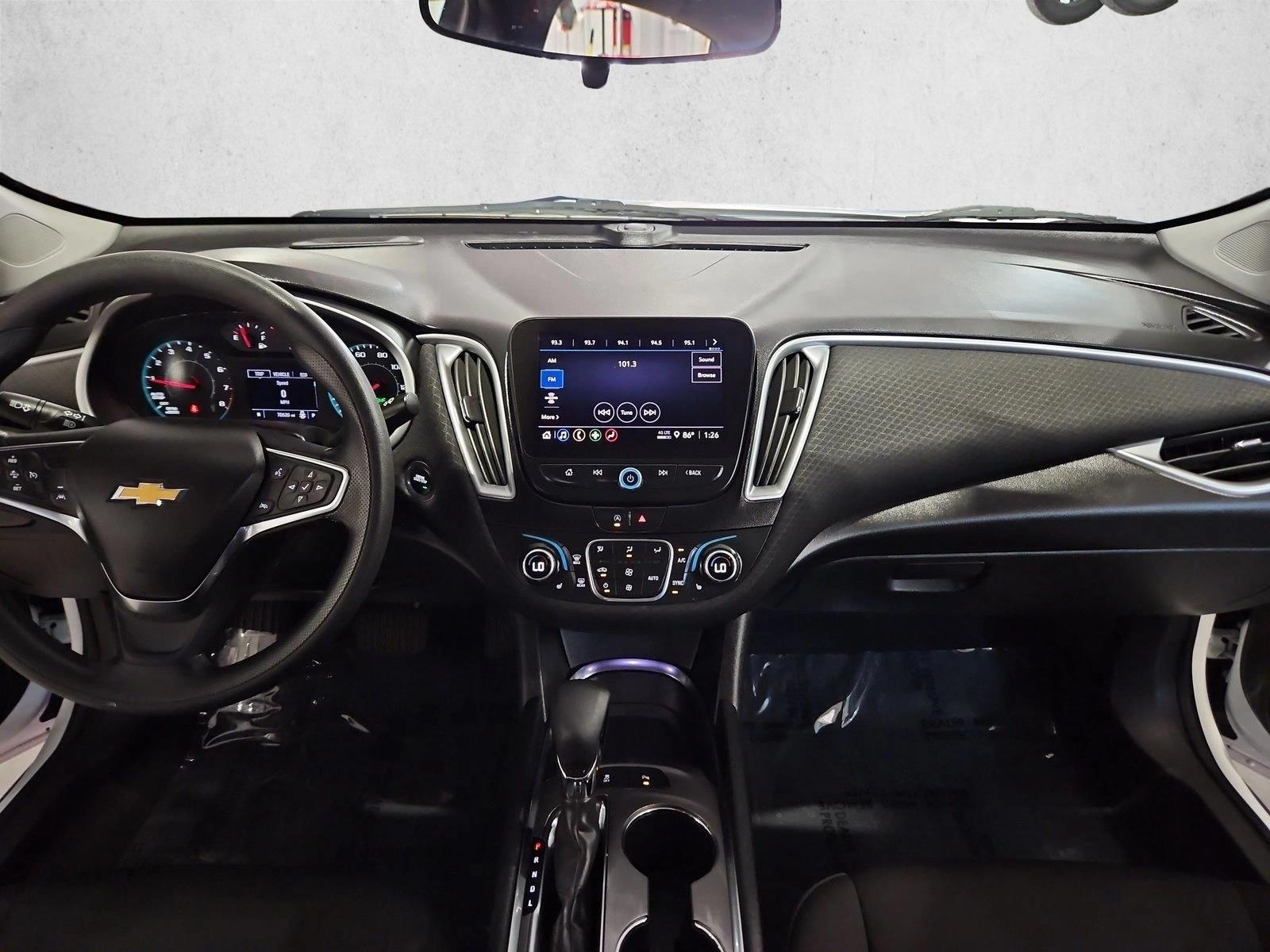 Thumbnail: 2024 Chevrolet Malibu - 3