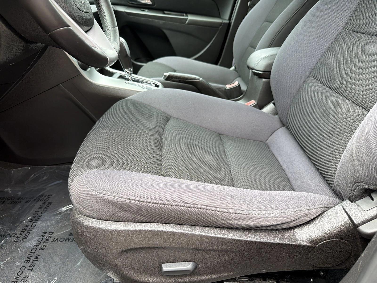 Thumbnail: 2014 Chevrolet Cruze - 4