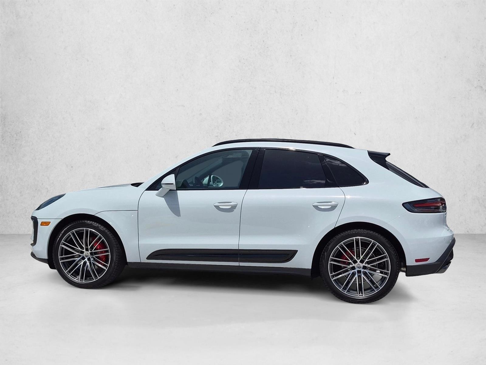 Thumbnail: 2026 Porsche Macan - 2
