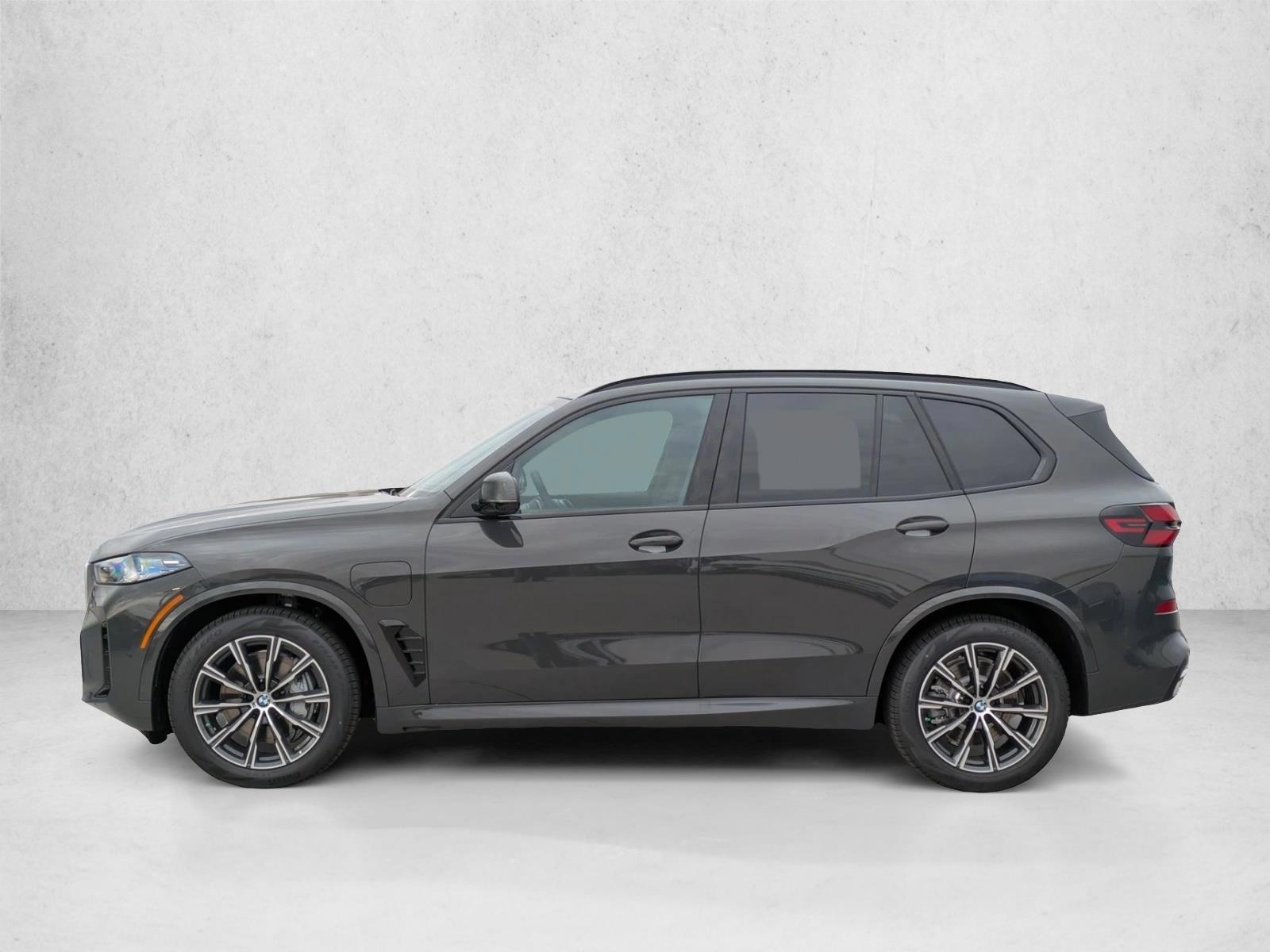 Thumbnail: 2026 BMW X5 - 2