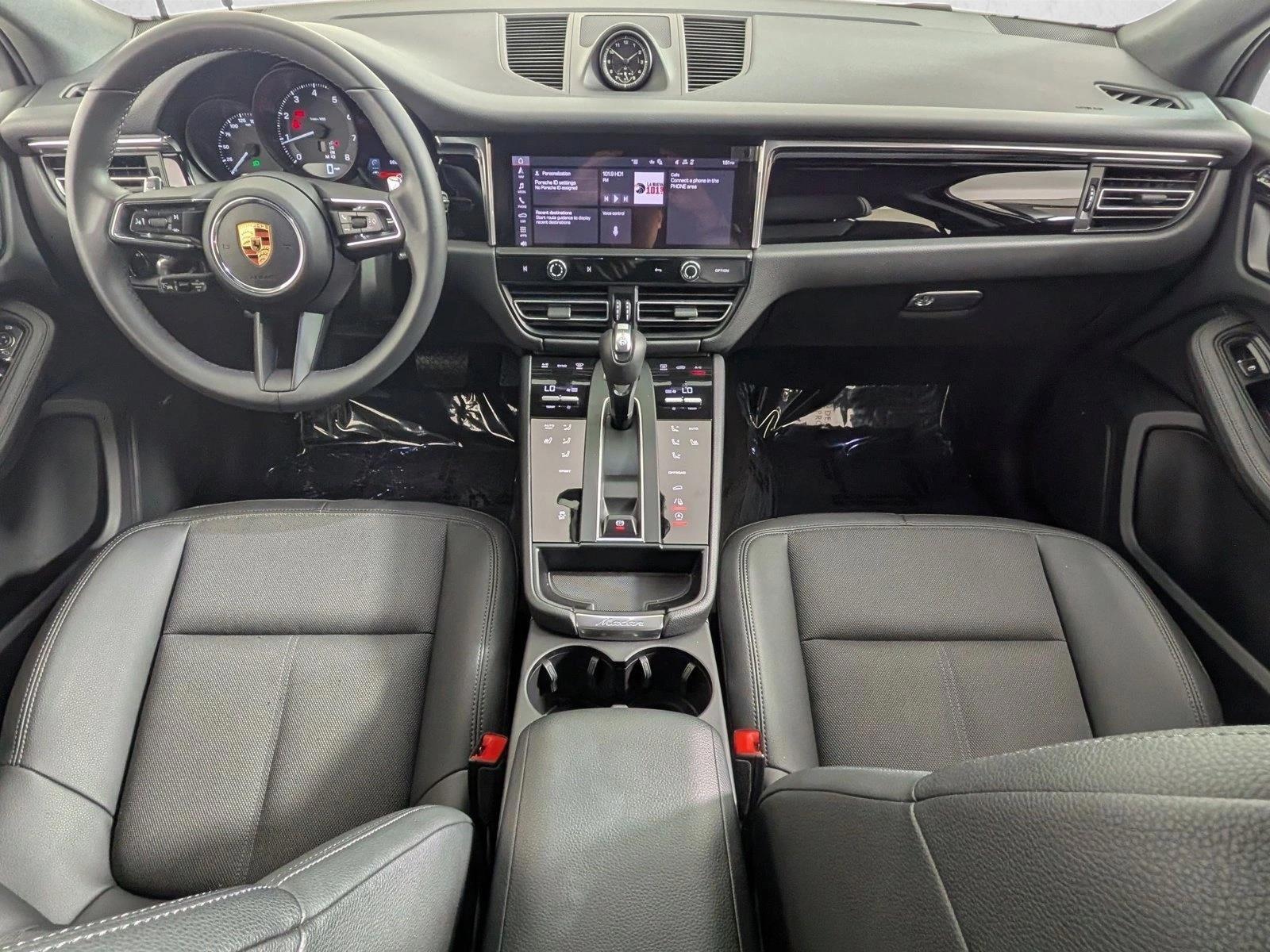 Thumbnail: 2025 Porsche Macan - 5
