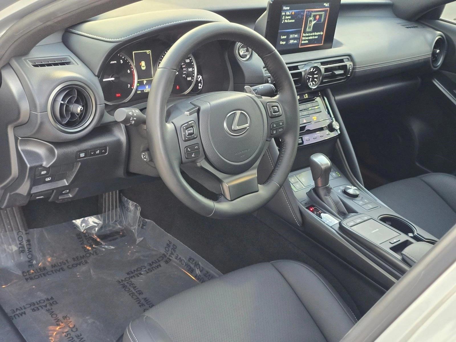Thumbnail: 2025 Lexus IS - 3