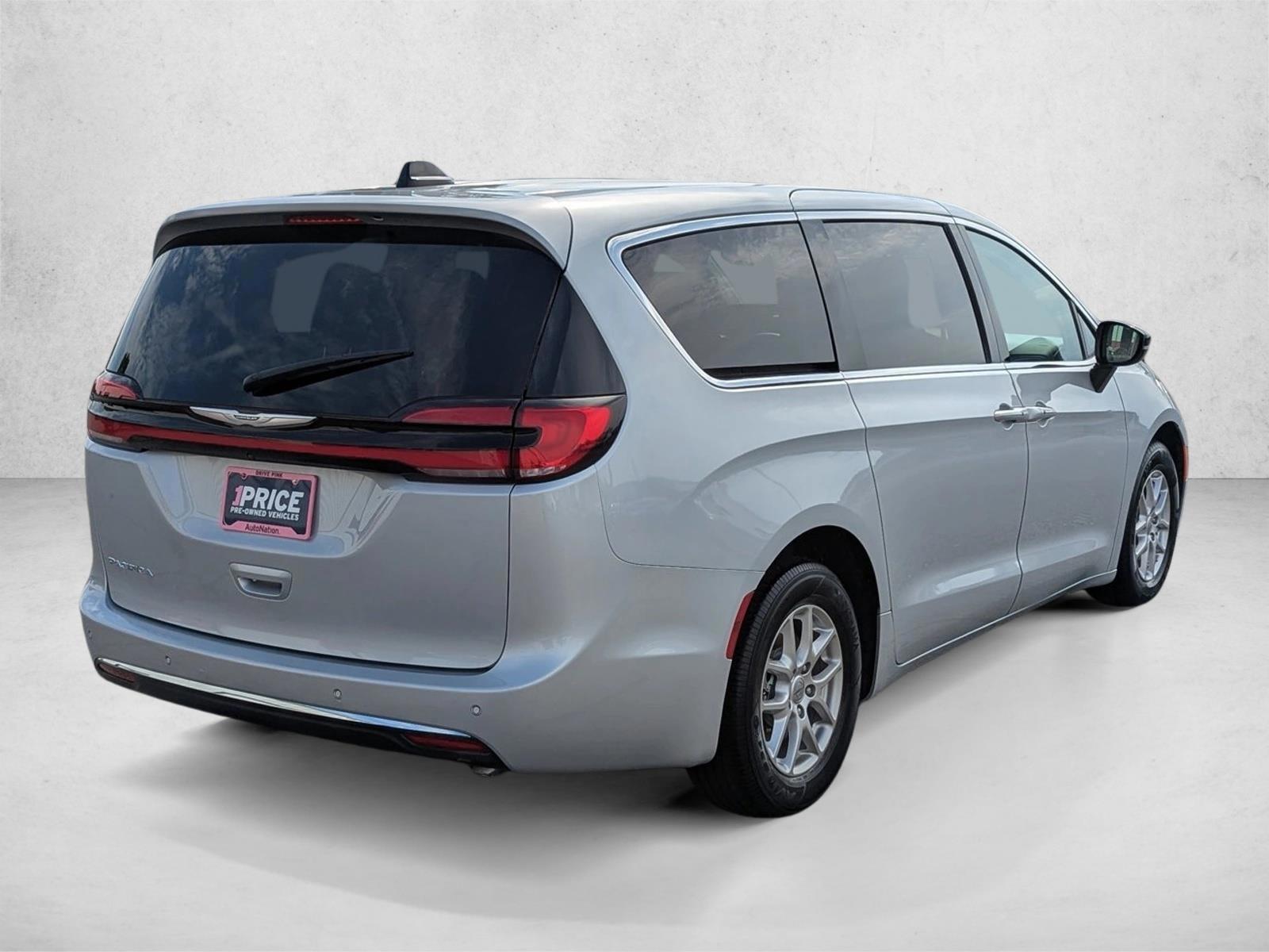 2024 Chrysler Pacifica
