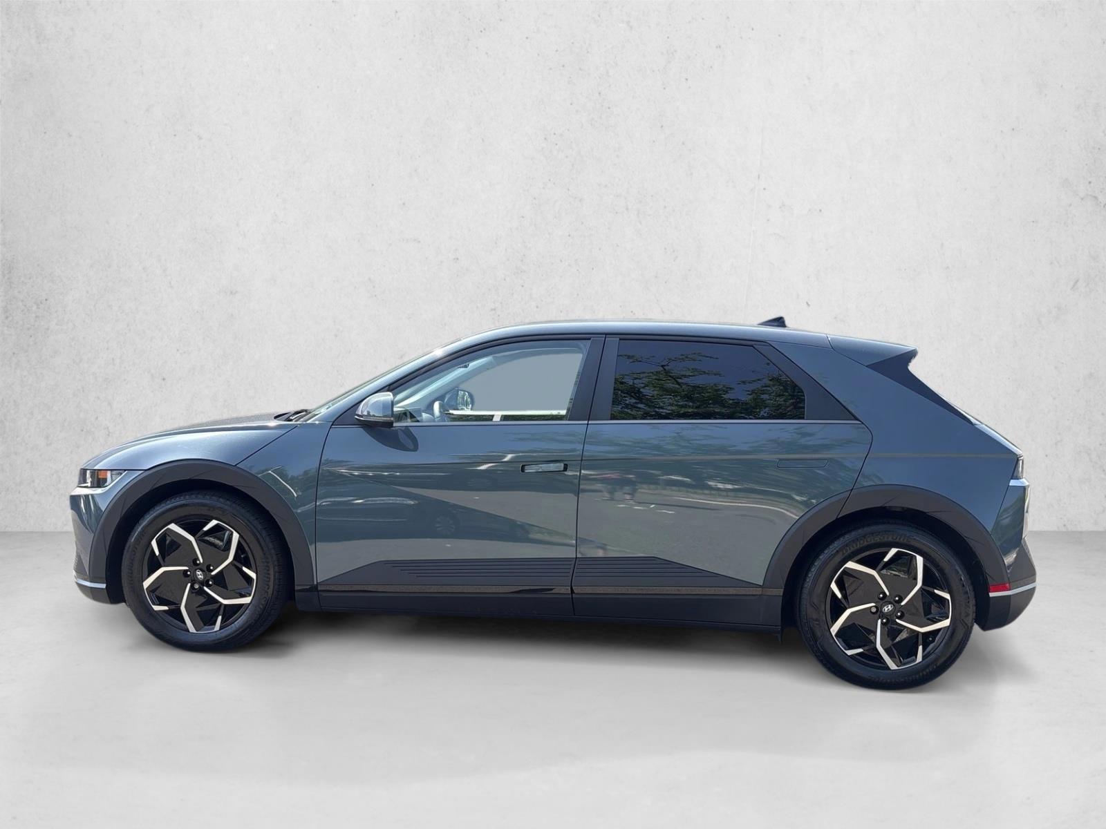 Thumbnail: 2022 Hyundai Ioniq 5 - 2