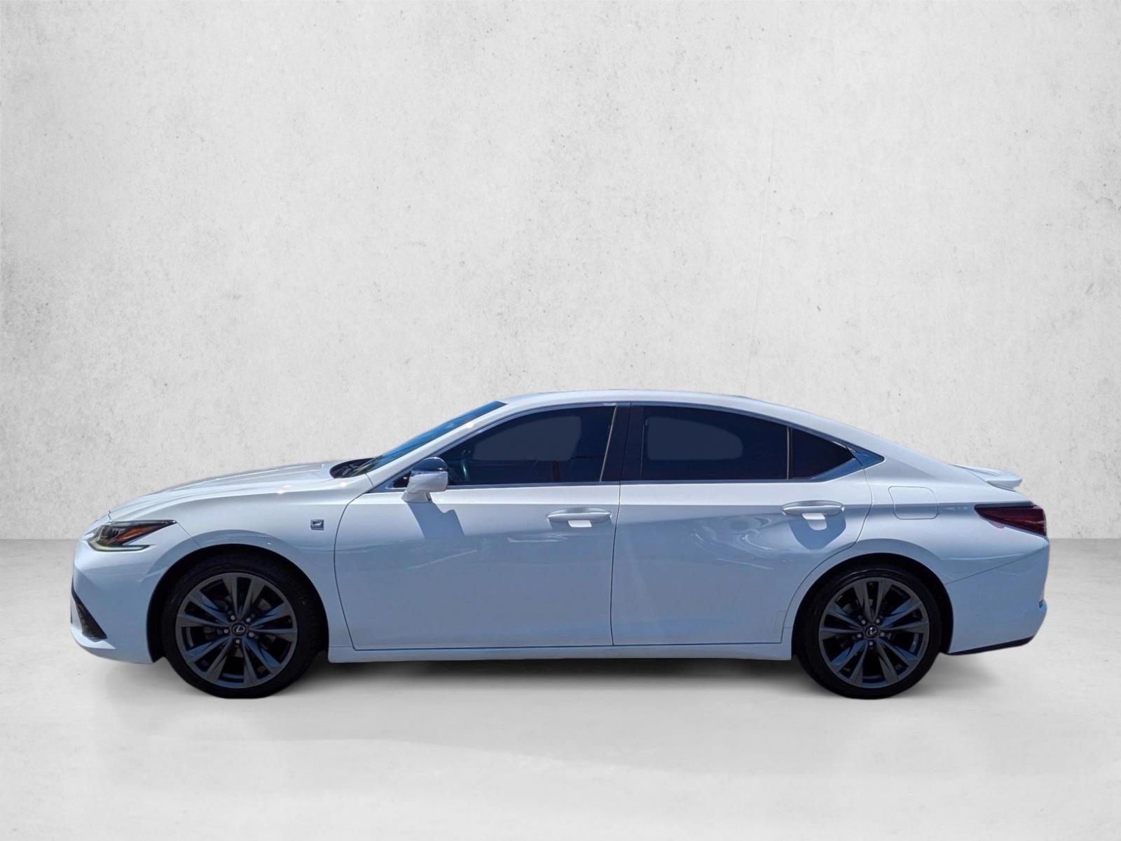 Thumbnail: 2019 Lexus ES - 2