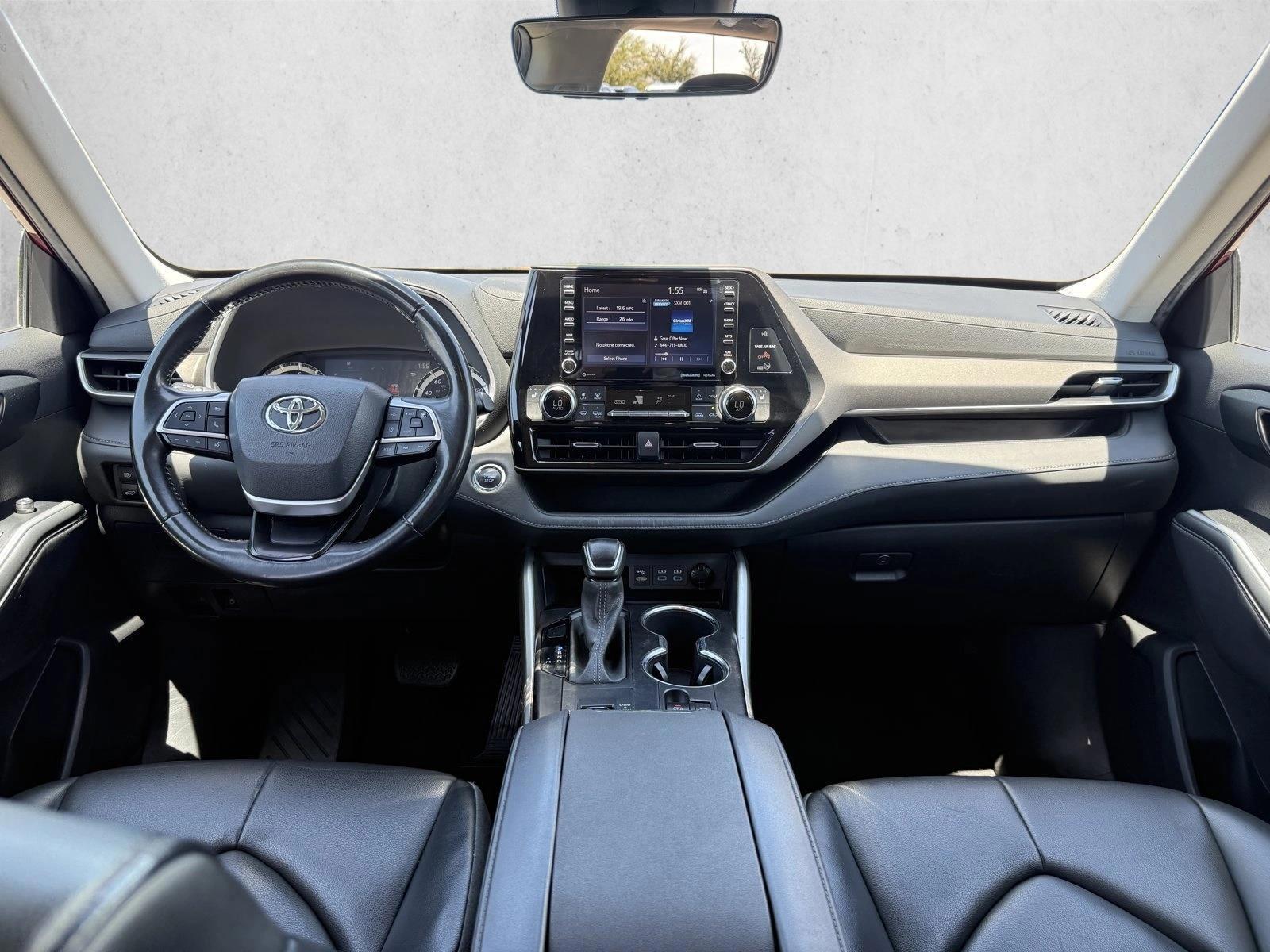 Thumbnail: 2022 Toyota Highlander - 3